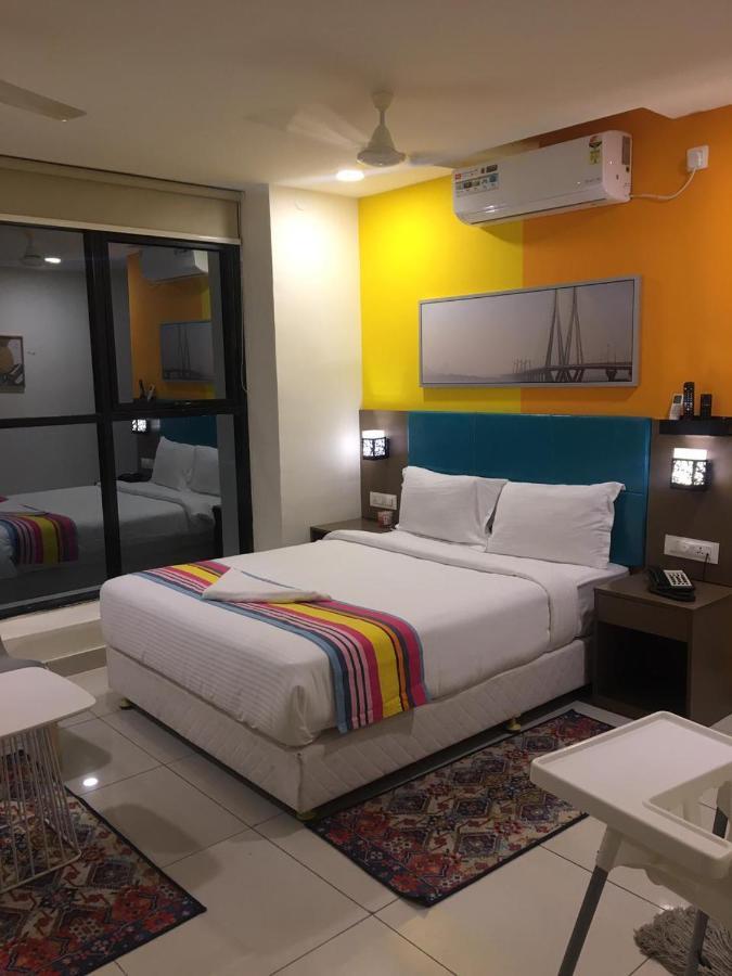 Hotel White Fields Hitec City, Хидерабад Екстериор снимка