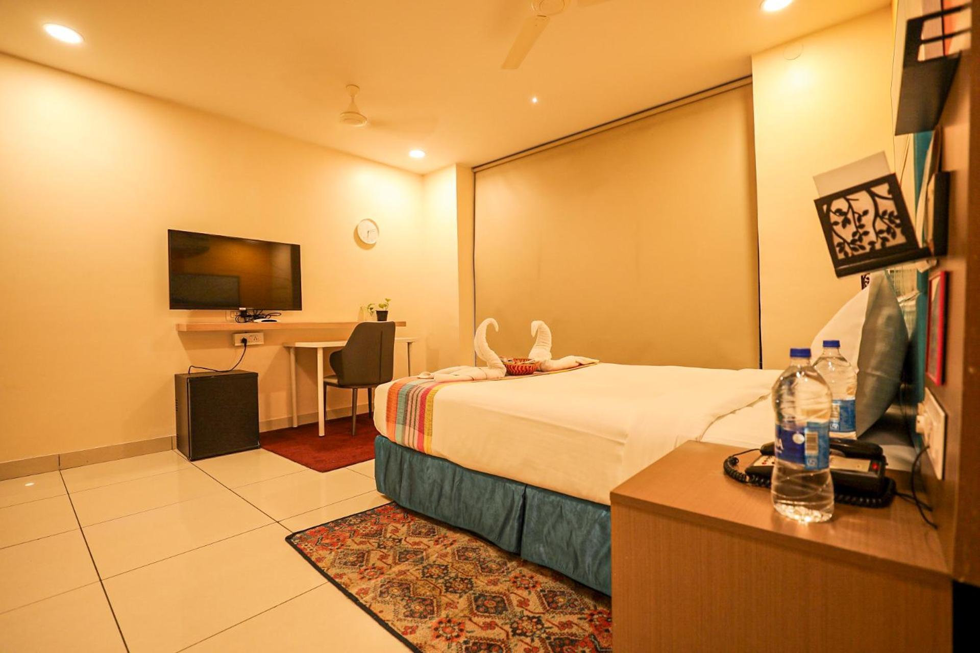 Hotel White Fields Hitec City, Хидерабад Екстериор снимка