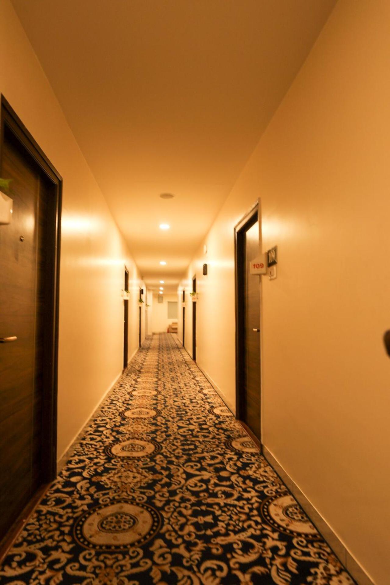 Hotel White Fields Hitec City, Хидерабад Екстериор снимка