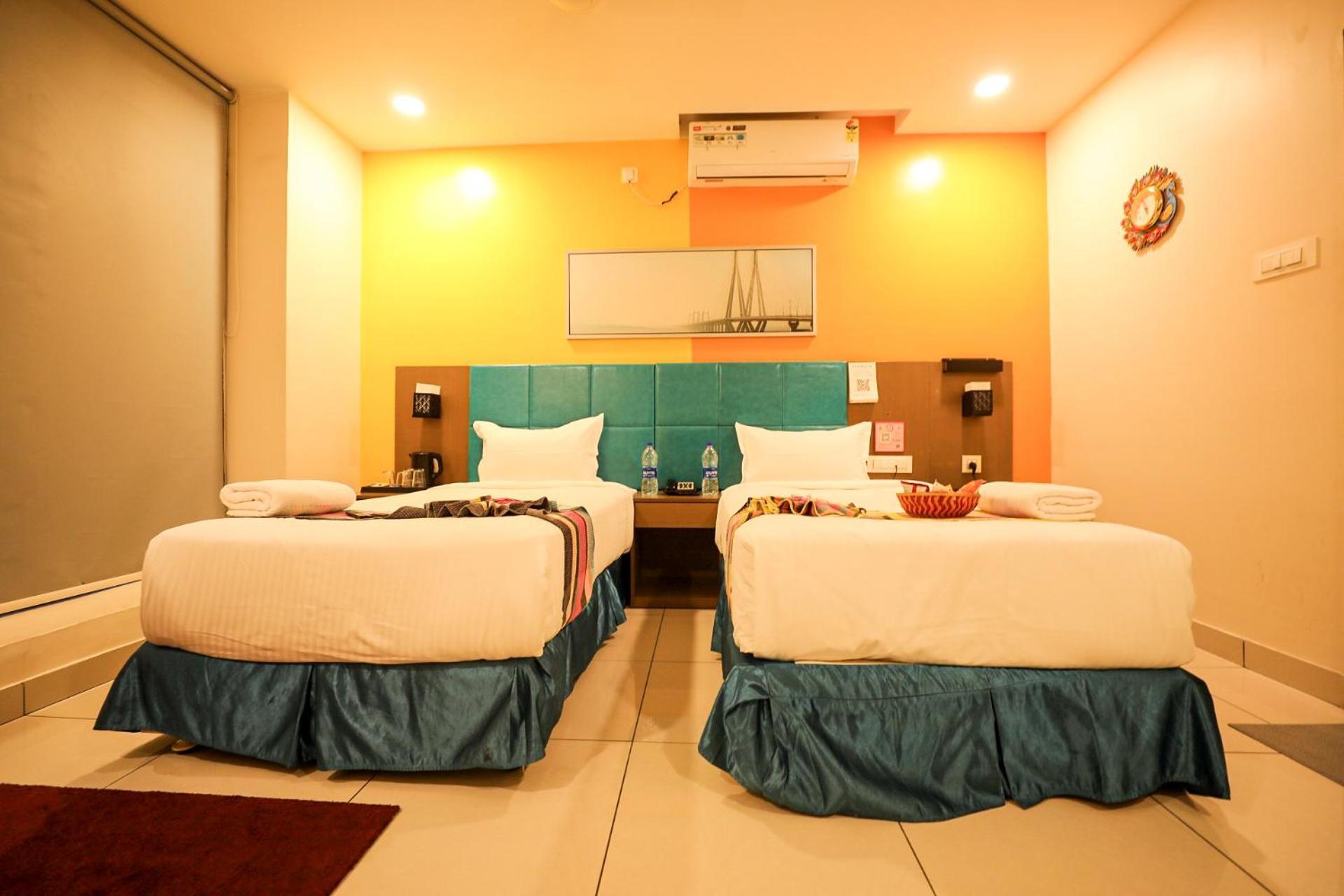 Hotel White Fields Hitec City, Хидерабад Екстериор снимка
