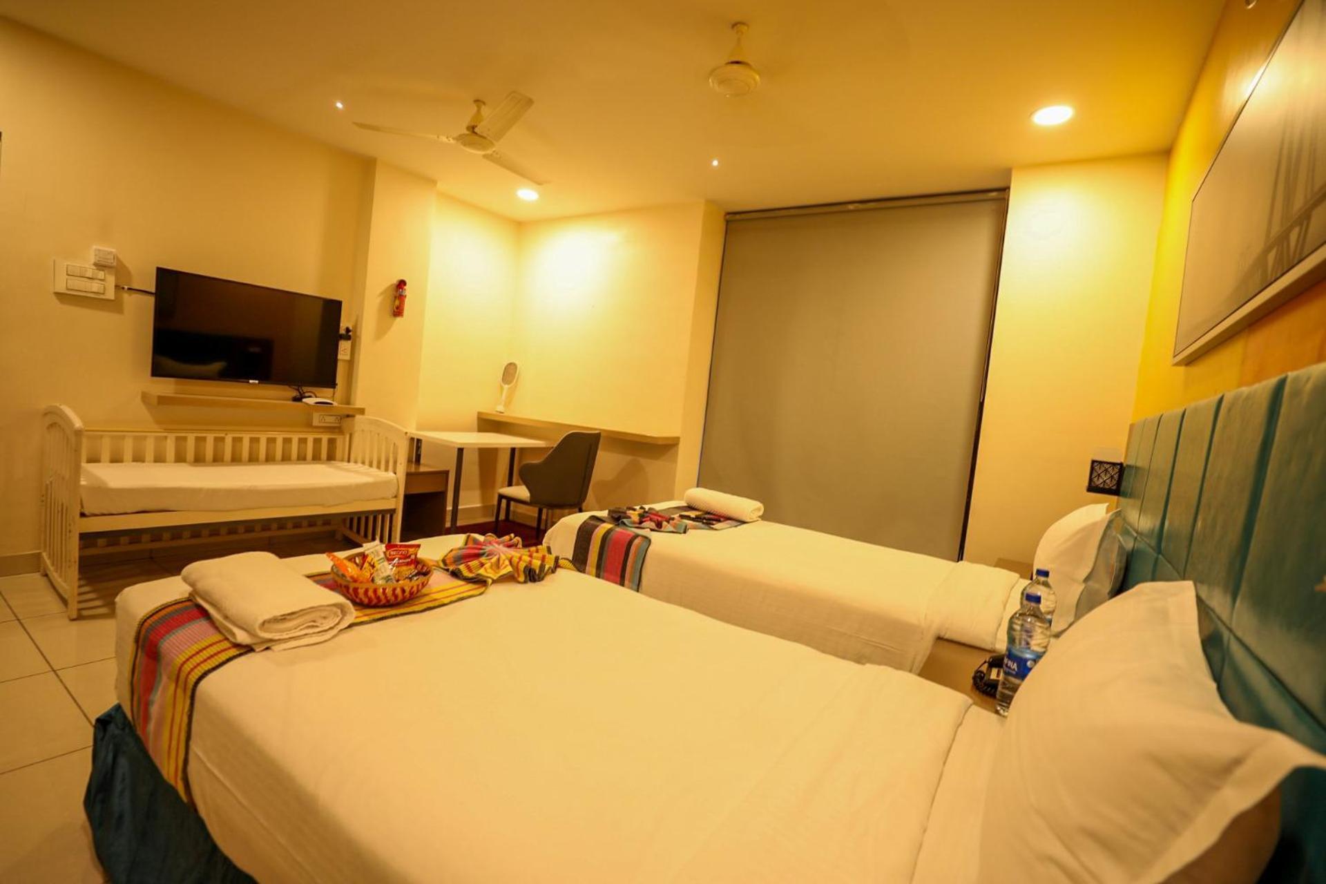 Hotel White Fields Hitec City, Хидерабад Екстериор снимка
