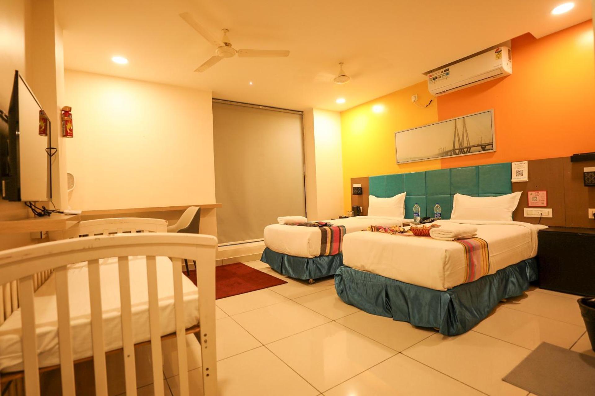 Hotel White Fields Hitec City, Хидерабад Екстериор снимка